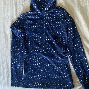 Underarmour women’s long sleeve running shirt. Size S.